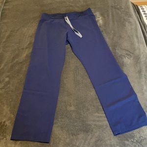 Figs Livingston basic scrub pants